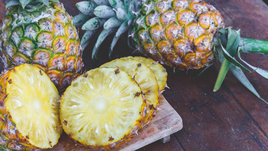 is it ok for dogs to eat pineapple?